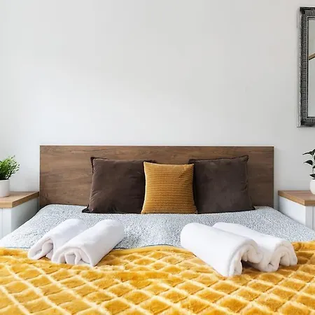 Mieszkanie Blisko Zawiszy Апартаменти